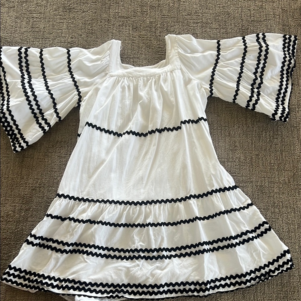 Lisa Marie Fernandez White and Black Dress